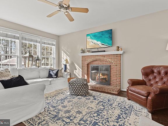 2nd image of 3169 Saint Charles Pl