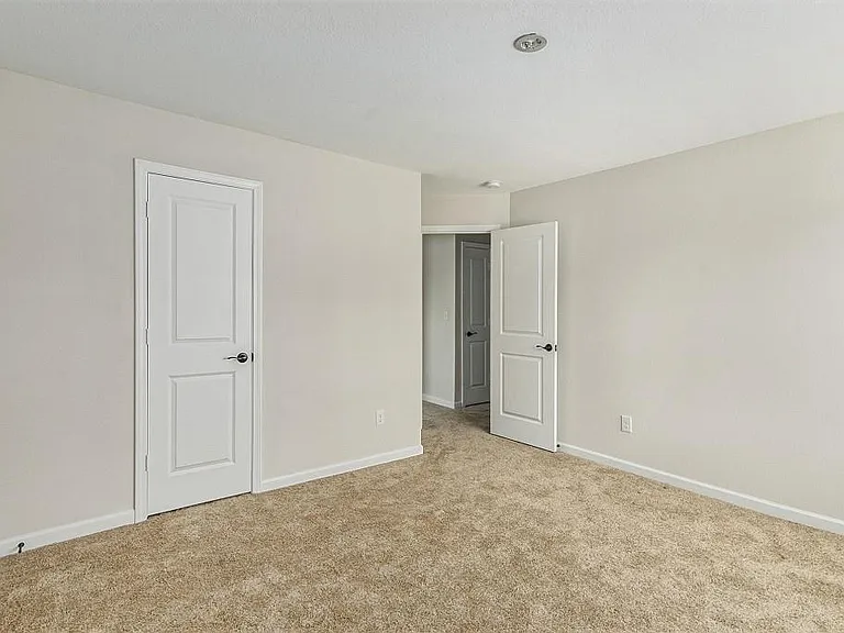 489 Samara Ct S — Photo 17