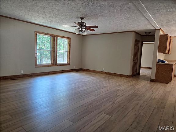 4th image of 3908 Flucom Rd