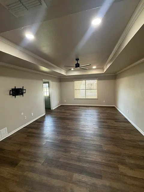 3 bed, 1491 sqft, $2,350 — Photo 2