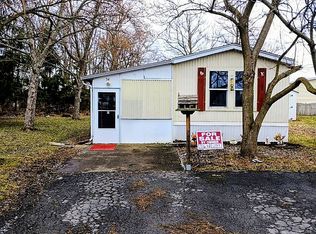 34 Del Ct W, Lockport, NY 14094