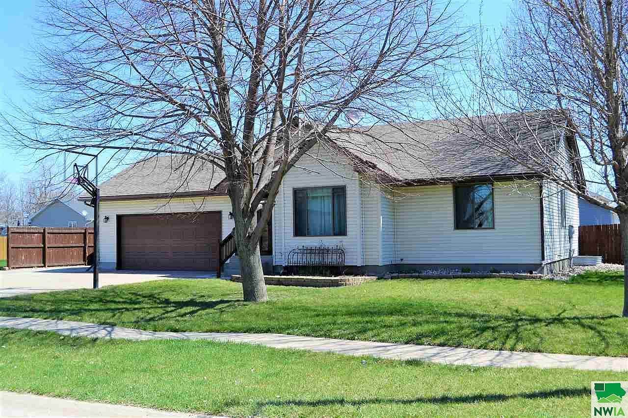 604 Lakeshore Dr, North Sioux City, SD 57049 Zillow