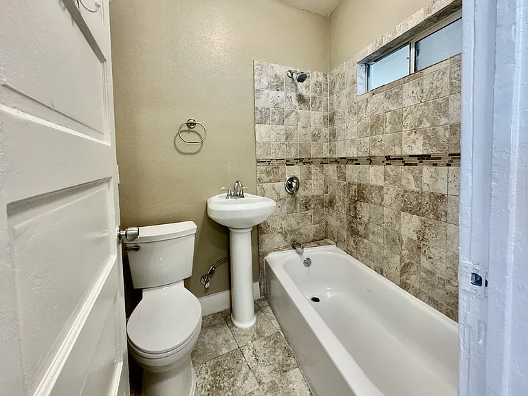 204 Falcon Ave — Photo 11
