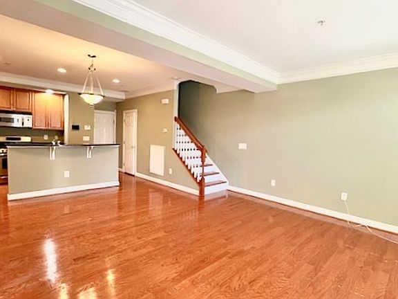 3rd image of 645 Whetstone Glen St