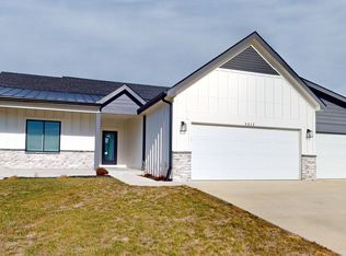 8012 SW 26th Ter, Topeka, KS 66614