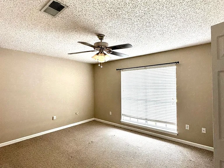 84 Higgins Ct — Photo 10