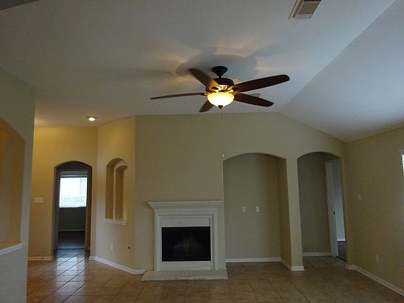 4th image of 19738 Logan Briar Dr