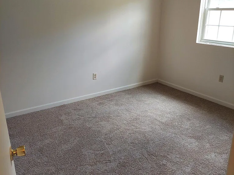 4 Country Meadow Ln — Photo 9
