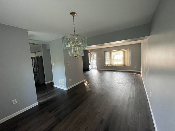 3rd image of 6082 Pennsylvania Dr