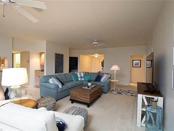 3rd image of 27191 Oakwood Lake Dr