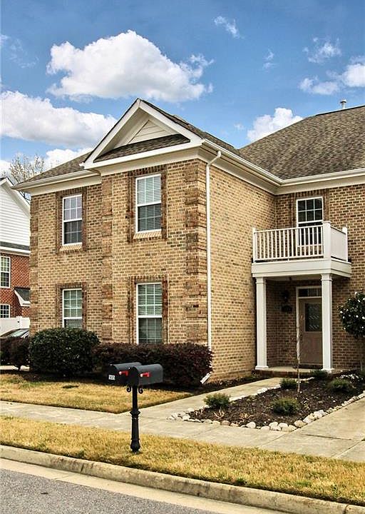 1st image of 905 Long Beeches Ave #266