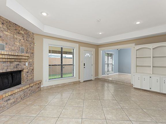 5th image of 305 Primrose Ave