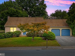 33 Heritage Rd, Akron, PA 17501