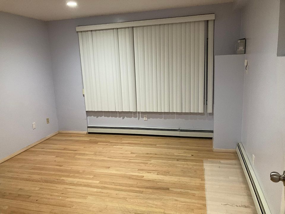 2nd image of 25 Linden St