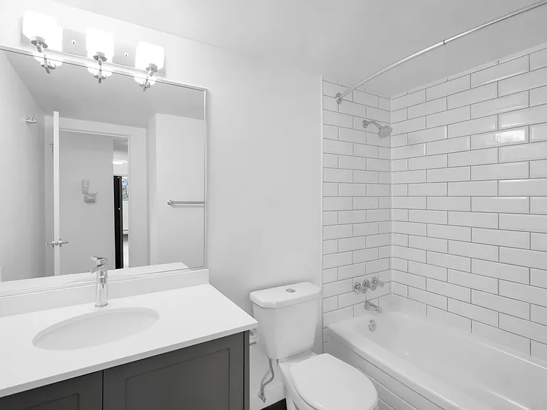1010 McKenzie Ave #203 — Photo 16