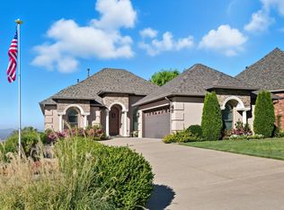 108 Crestview Dr, Maumelle, AR 72113