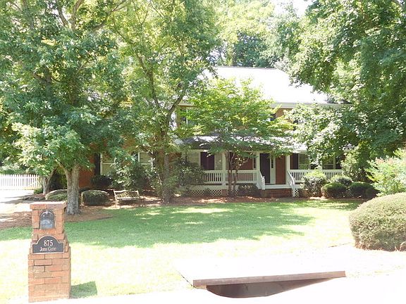 4th image of 875 John Ct