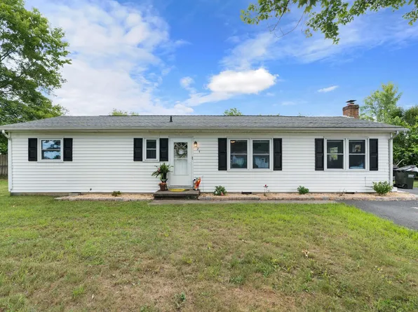 24 Blackford Way, Lyndhurst, VA 22952