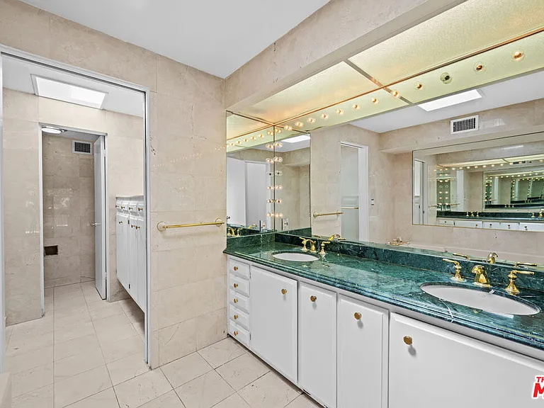 357 S El Camino Dr — Photo 14