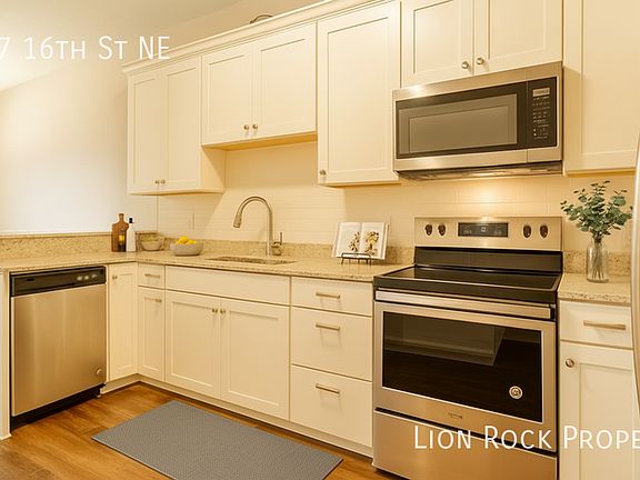 2nd image of 11307 16th St NE