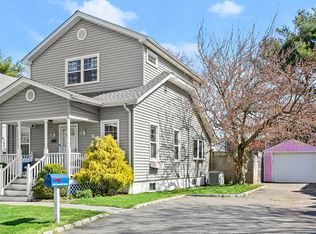 108 Churchill St, Fairfield, CT 06824