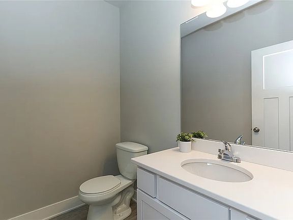 2.5 bathrooms