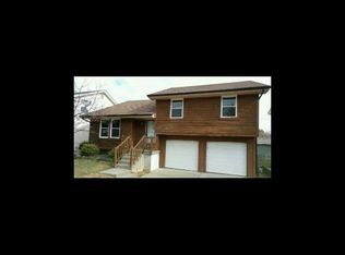 7203 N Stark Ave, Kansas City, MO 64158
