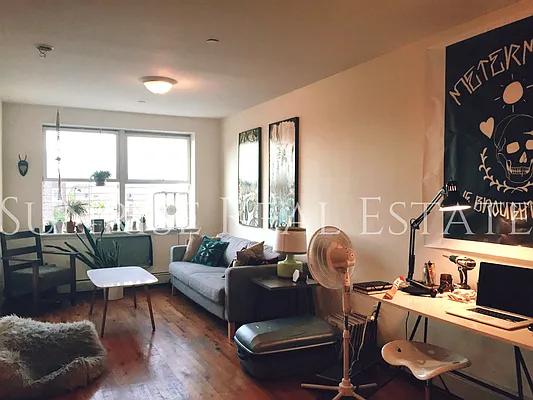 Rented by Sunrise Real Estate | media 48