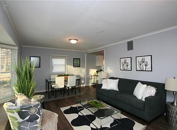 5th image of 3944 Wenzlick Ave