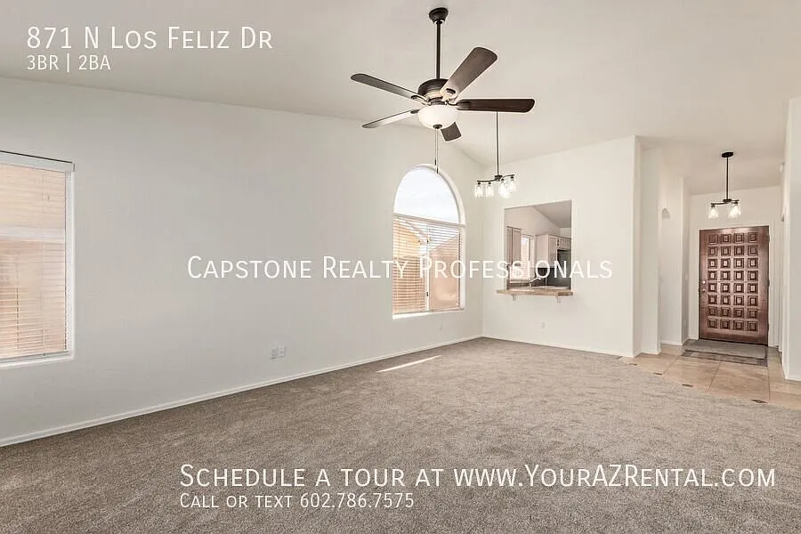 Discover Comfort and Convenience: A 3 Bedroom 2 Bathroom Chandler Home Awaits! — Photo 3