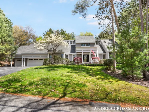 2003 W Lakewood Blvd, Holland, MI 49424