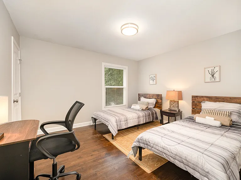 1512 Seigle Ave #4 — Photo 8