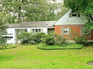 31 Old Country Rd, New Rochelle, NY 10804