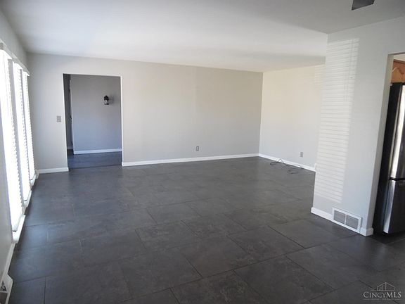5th image of 1889 Fullerton Dr