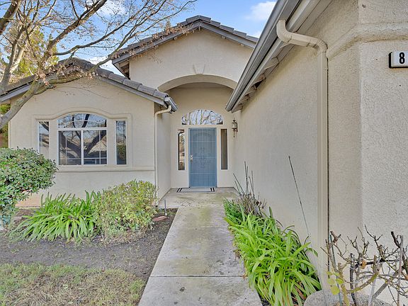 2nd image of 8590 N Sierra Vista Avenue