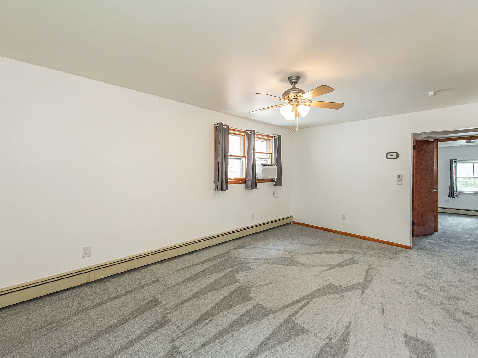 2 bed, $1,900 — Photo 4