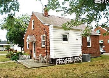 5th image of 21951 Miller Ave