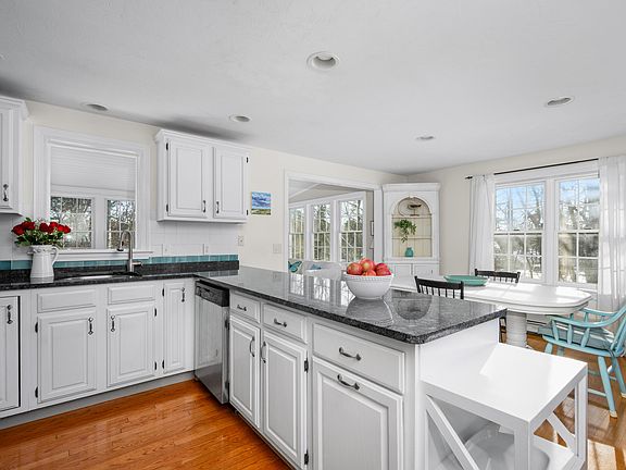 2nd image of 36 Island Street