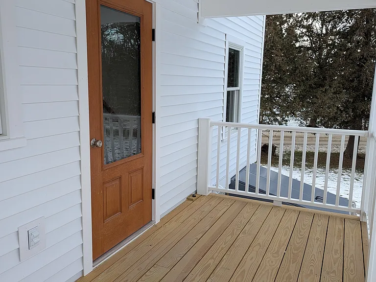 98 W Shore Rd #2 — Photo 2
