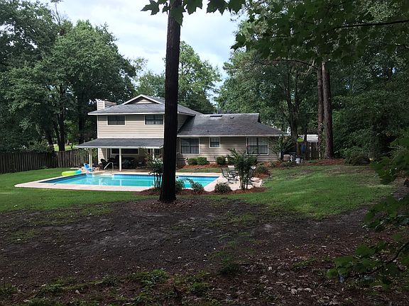 4th image of 121 Princeton Ln