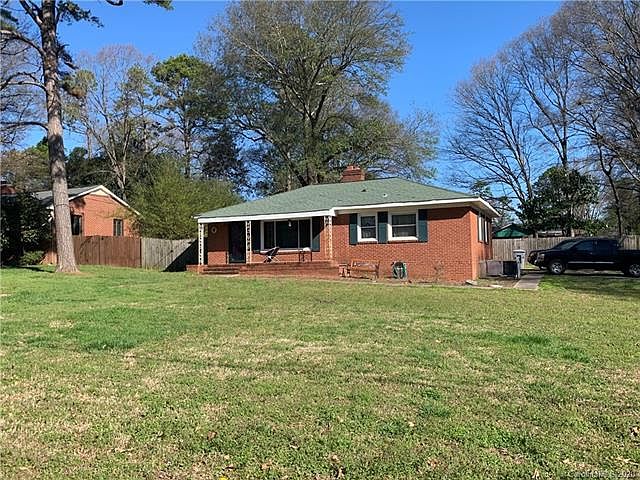 1st image of 2733 Palm Ave