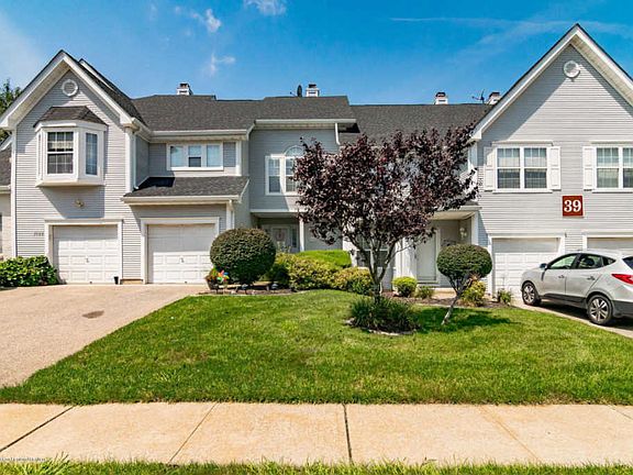 3rd image of 3905 Galloping Hill Ln