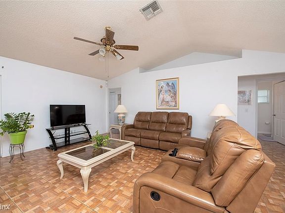 4th image of 1920 Ellery Ln