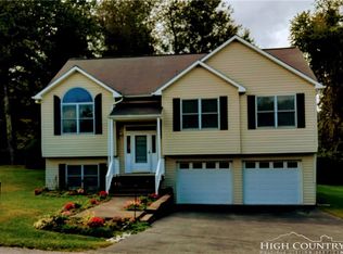 313 Chase Hill Dr, Boone, NC 28607