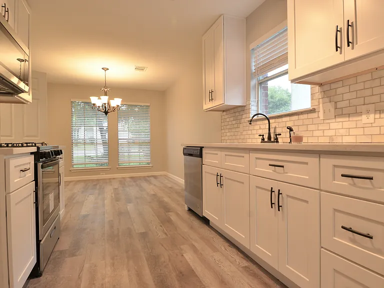 15530 Sarahs Creek Dr — Photo 6