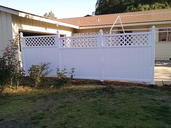 Fence screens driveway