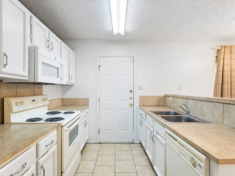 8430 Cranberry Hl — Photo 13