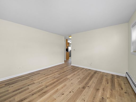 3rd image of 5815 Rose Ave APT 4