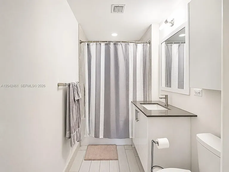 999 SW 1st Ave #2211 — Photo 5