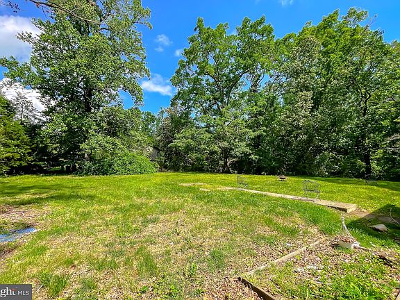 3rd image of 23181 Town Creek Dr